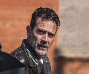 Jeffrey Dean Morgans Sohn feiert Walking Dead-Premiere als Zombie