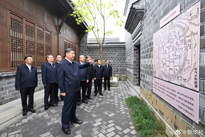 习近平参观六尺巷：弘扬好传统美德，使我们的社会更加和谐