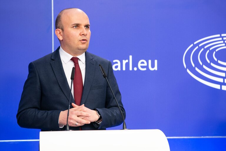 Fotografija 8: Press confrence - Reports on the 2019-2020 Commission Reports on Albania and North Macedonia