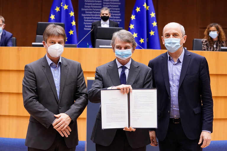 EP  plenary session - Signing ceremony of the General budget 2021 of the European Union