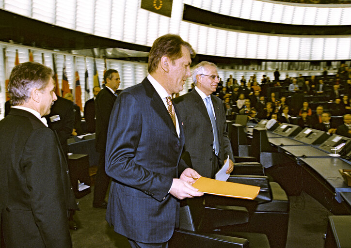 The new president of Ukraine addresses MEPs at a formal sitting of the House.