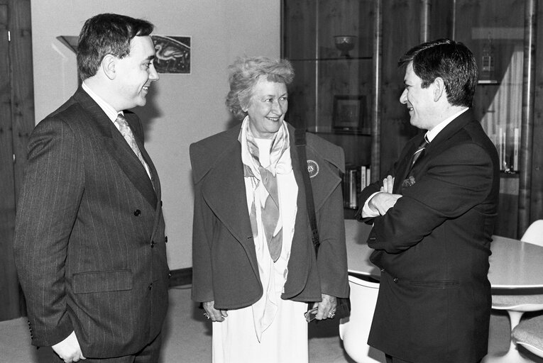 Enrique BARON CRESPO - EP President meets with MEP Winifred EWING at the European Parliament in Strasbourg