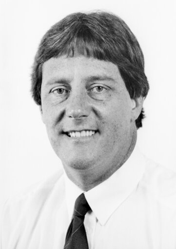 Portrait of Brian SIMPSON, MEP from the 3rd to 7th Parliamentary Term (1989-2014)