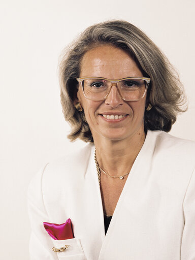 Portrait of MEP Michele ALLIOT-MARIE