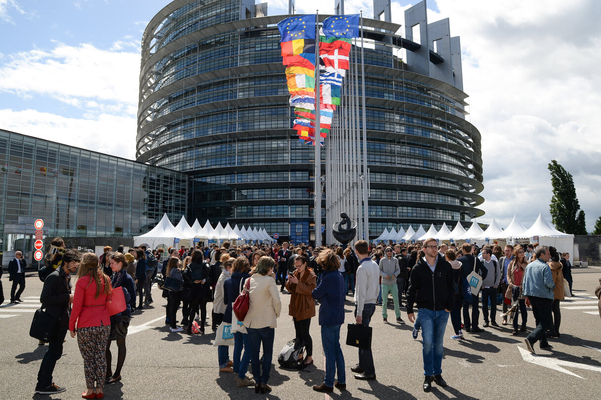 European Youth Event 2014 in Strasbourg Yo!Fest EYE  Closing Morning  Colorfoul entertainment programme in the YO!Village.