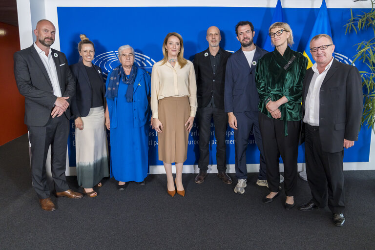 Roberta METSOLA, EP President meets with LUX Award Winners