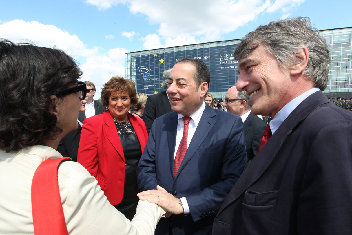 Raising of the colours ceremony on the parvis of the LOW to mark the end of the 7th European Parliamentary legislature