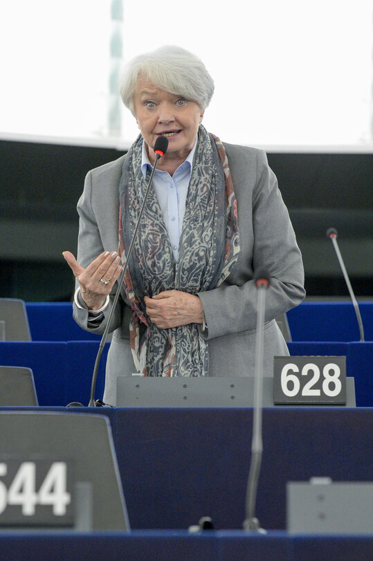 Krystyna LYBACKA in plenary session in Strasbourg