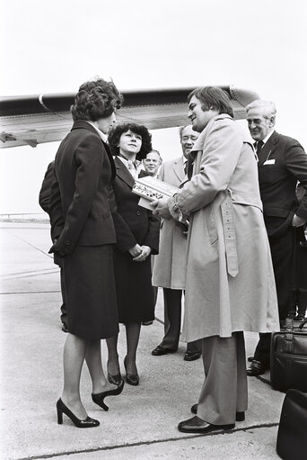 Nuotrauka 5: United Kingdom MEPs arriving at the airport in Strasbourg