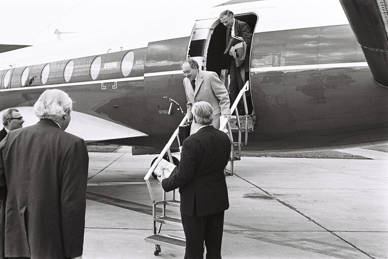 Nuotrauka 9: United Kingdom MEPs arriving at the airport in Strasbourg