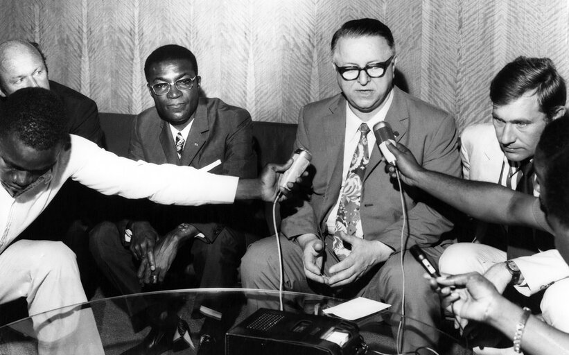 Nuotrauka 1: Press conference with M.Behrendt 1973 - Côte d'Ivoire