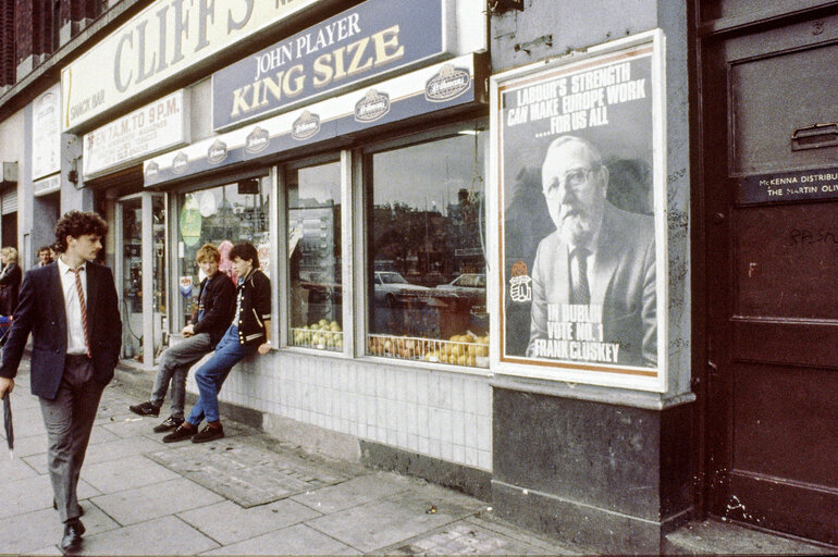 Nuotrauka 37: Propaganda posters in the streets of Dublin, for the European elections of June 17, 1984