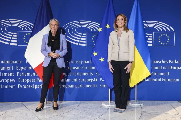 Roberta METSOLA meets with Elisabeth BORNE, French Prime Minister