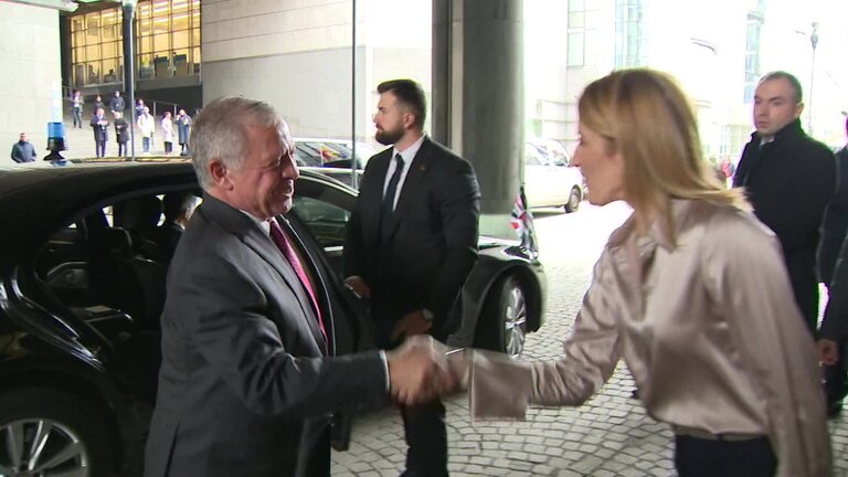 Roberta METSOLA, EP President meets with H.M. Abdullah II ibn Al Hussein, King of the Hashemite Kingdom of Jordan: arrival and welcome and roundtable