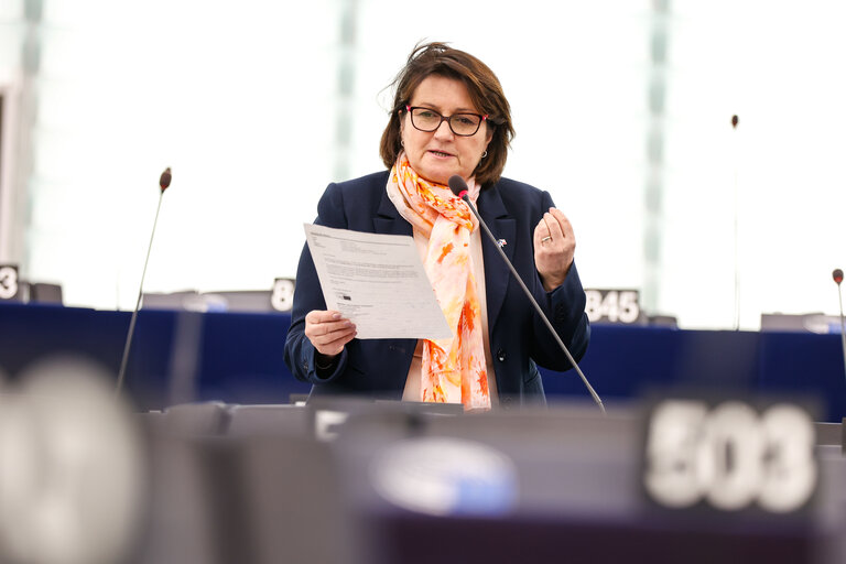 EP Plenary session - Oral question - Promised revision of the EU animal welfare legislation and the animal welfare-related European citizens’ initiatives