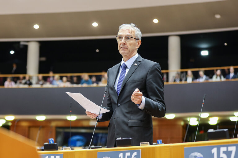 EP Mini-Plenary Session - Attempts to dismantle Rule of Law and media freedom in Slovakia - Council and Commission statements