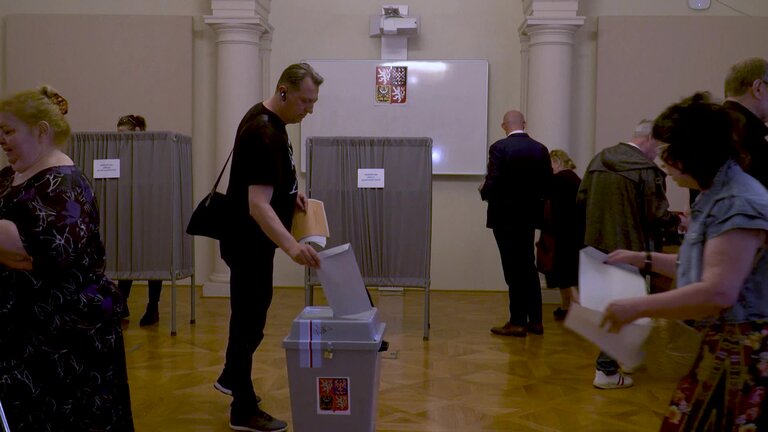 European elections 2024 - Ambiance shots of polling station at the Academy of Sciences in Prague (Czechia)