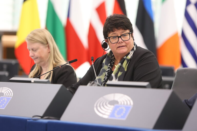 Photo 25: EP Plenary session - Commission statement - The extreme wildfires in Southern Europe, in particular Portugal and Greece and the need for further EU climate action on adaptation and mitigation