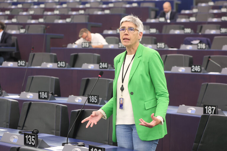 Photo 3: EP Plenary session - Commission statement - The extreme wildfires in Southern Europe, in particular Portugal and Greece and the need for further EU climate action on adaptation and mitigation