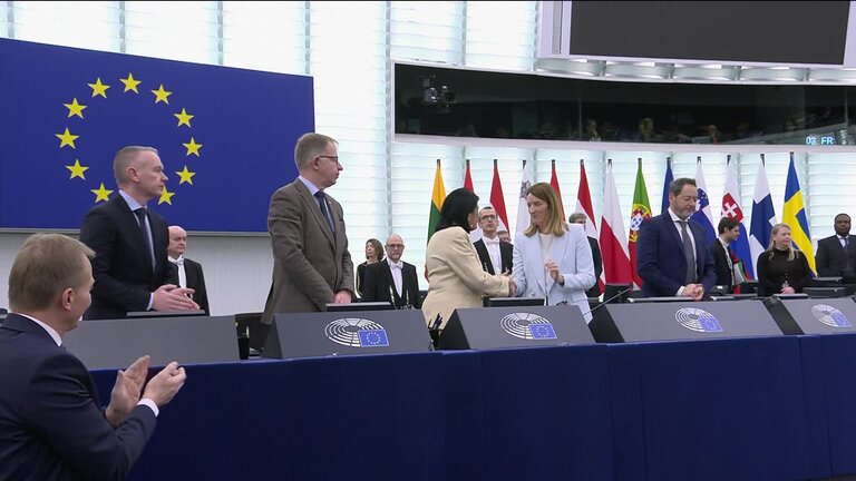 Formal sitting with Salome ZOURABICHVILI, President of Georgia: arrival and welcome by Roberta METSOLA, EP President and extracts from the formal sitting