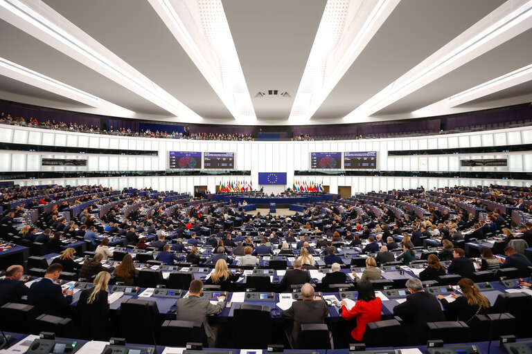 Foto 2: EP Plenary session - Voting session