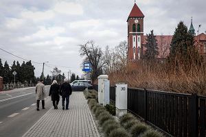 Koci Narodzenia Najwitszej Maryi Panny w ubowicach pod Raciborzem. Proboszcz parafii mia profil na portalu randkowym