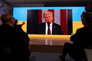 20.01.2025, Davos, Szwajcaria, przemwienie inauguracyjne Donalda Trumpa ogldane w Domu Ukraiskim w dniu otwarcia wiatowego Forum Ekonomicznego