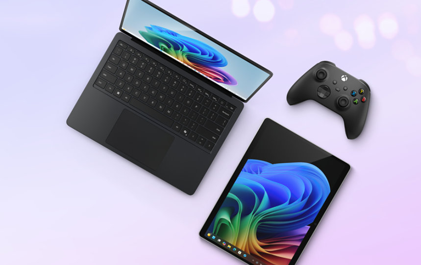 Draufsicht auf ein Surface Laptop Copilot plus PC, Surface Pro Copilot plus PC-Tablets und Xbox Wireless Controllers.