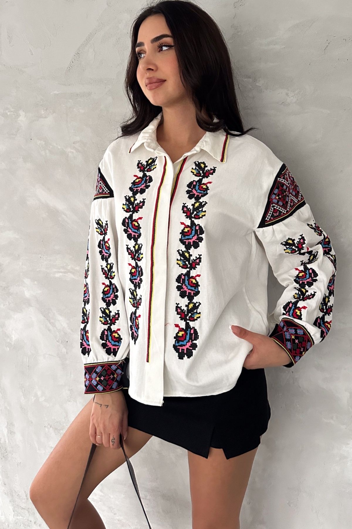 FEMELLE-Women's White Full Embroidered Jacket 3