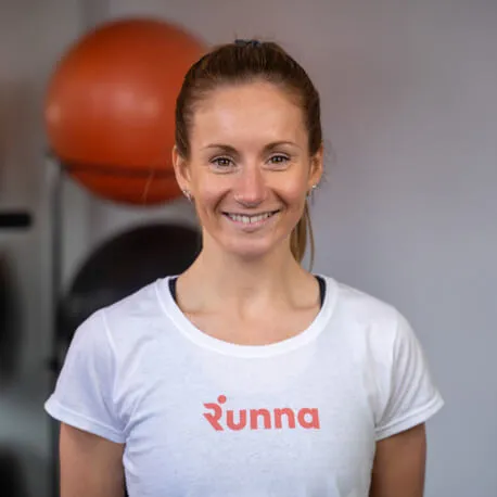 Runna coach Steph headshot.