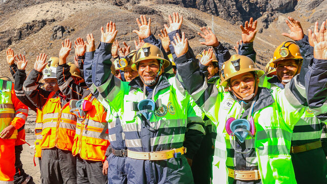 Voces de la Formalización es un espacio que recoge las experiencias de mineros formales de todo el país. Conoce sus buenas prácticas (ambientales, comunales y sociales) así como los testimonios de su proceso de formalización.