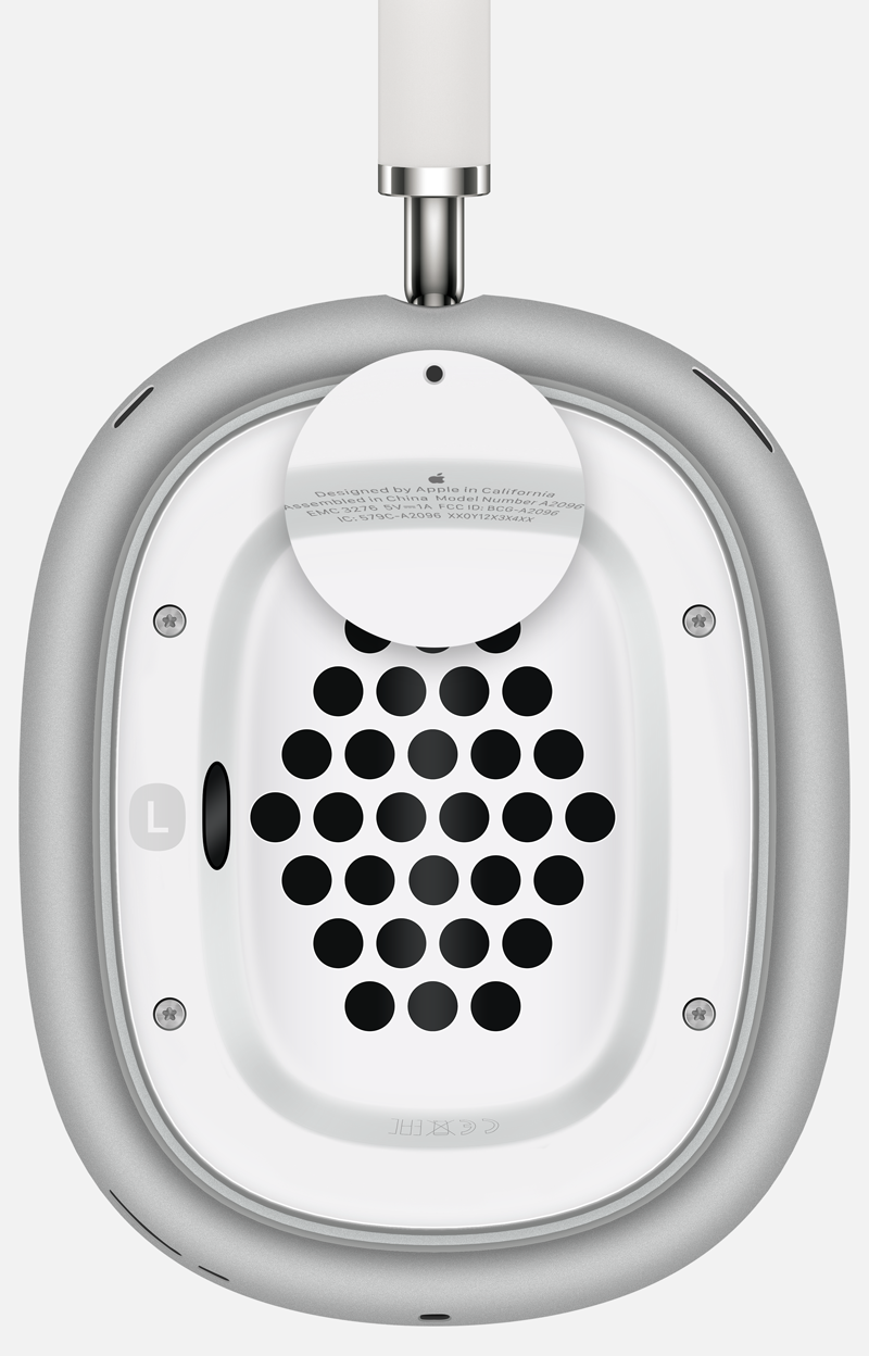 Emplacement du numéro de modèle sur les AirPods Max. Le numéro de modèle est imprimé sur l’oreillette gauche, derrière le coussinet.