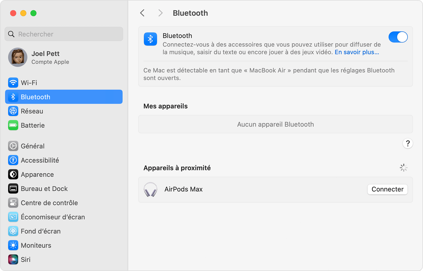 Réglages Bluetooth dans Réglages Système sous macOS montrant des AirPods Max prêts à être connectés