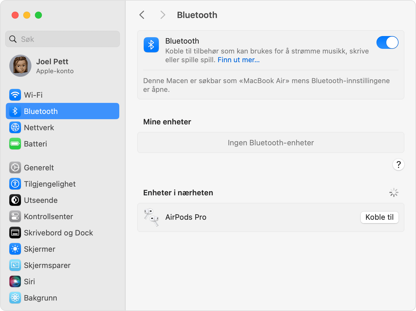 Bluetooth-innstillinger i Systeminnstillinger i macOS som viser AirPods Pro klare til å kobles til