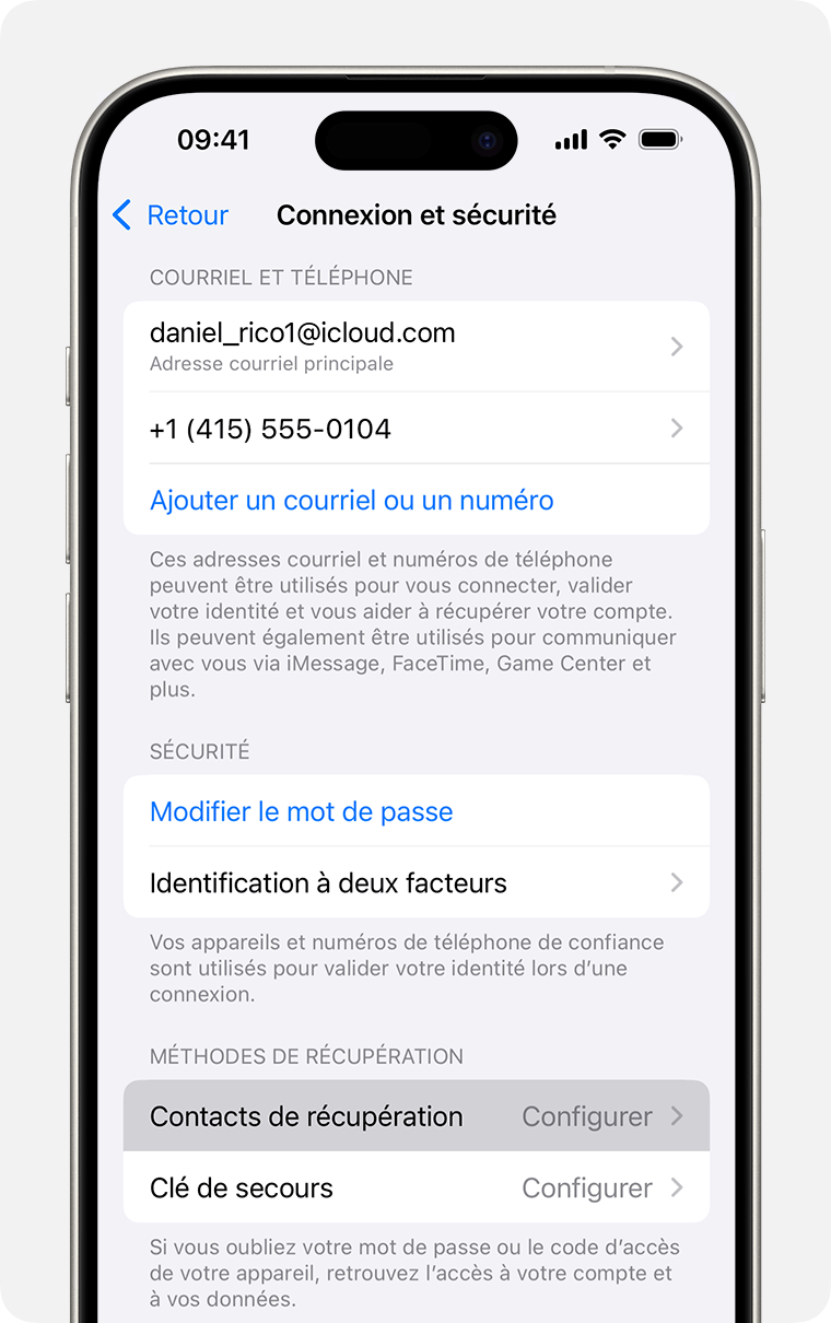 Écran d’iPhone montrant les réglages du compte Apple et comment ajouter un contact de récupération