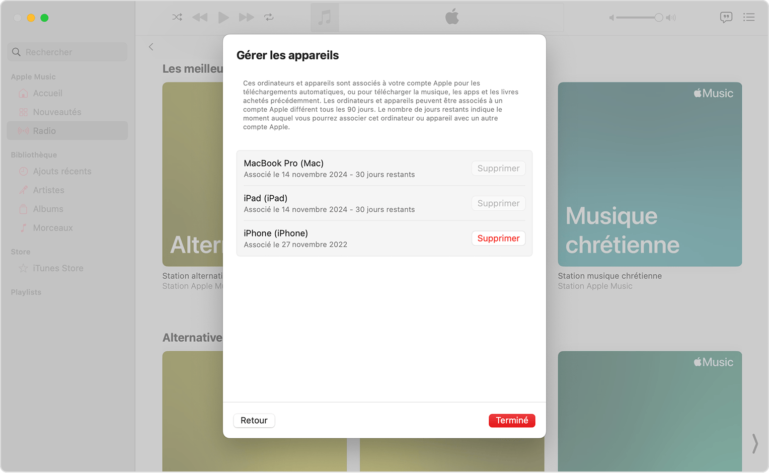 App Musique sur Mac affichant l’option Gérer les appareils et une liste d’appareils avec un bouton Supprimer à côté de chacun d’eux