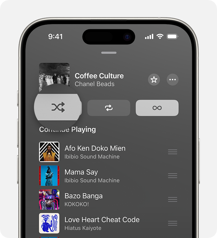 Un iPhone afișând playerul și coada de redare extinsă în Apple Music. Butoanele Redare aleatorie, Redă din nou și Redare automată se află în partea de sus, cu o coadă populată sub aceasta. Butoanele Redare aleatorie și Redare automată sunt activate.