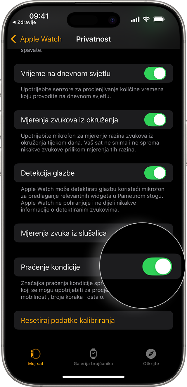 Zaslon iPhone uređaja s prikazanim postavkama zaštite privatnosti Apple Watch uređaja