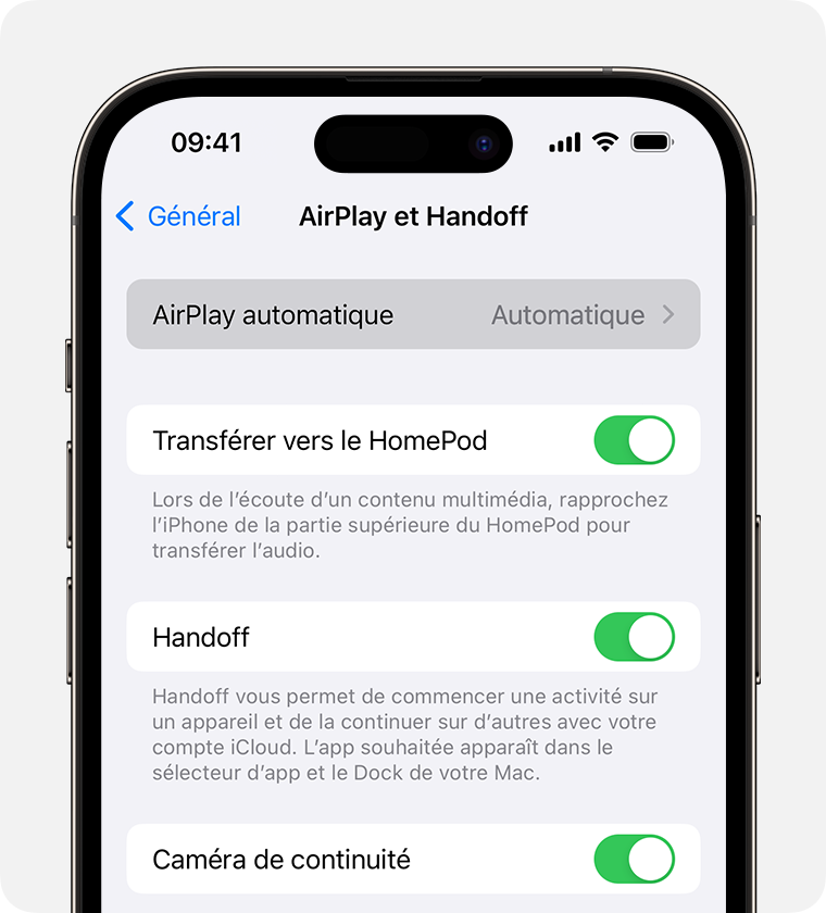 L’option Automatique est sélectionnée sous AirPlay automatique sur l’écran AirPlay et Handoff