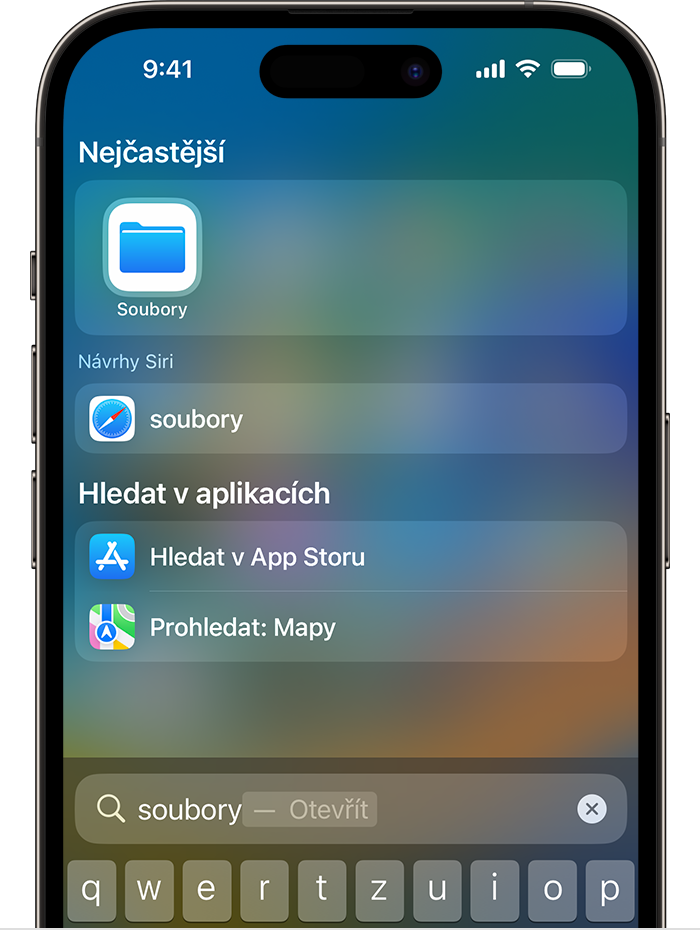 Obrázek Vyhledávání na iPhonu. Ikonu aplikace Soubory naleznete v nabídce Nejčastější v horní části obrazovky.