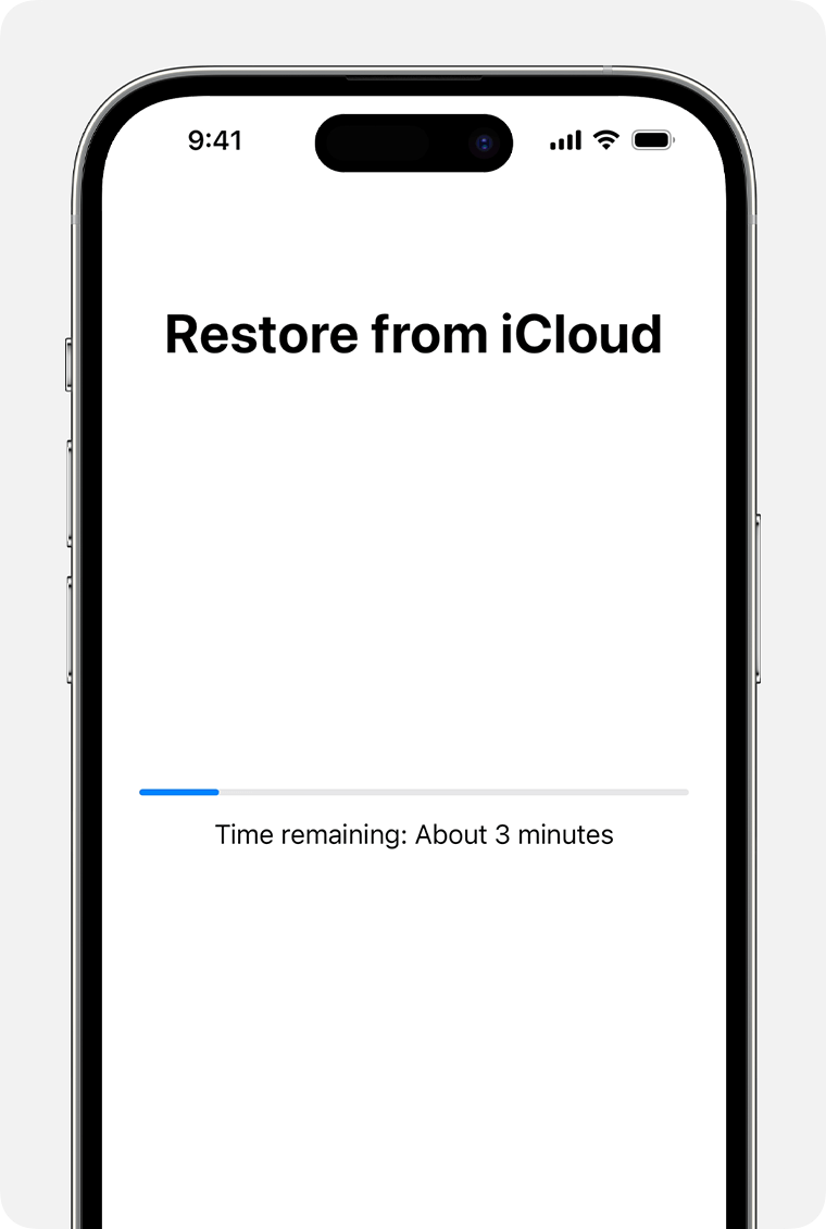 „iPhone“, kuriame rodoma įrenginio atkūrimo iš „iCloud“ atsarginės kopijos, būsena