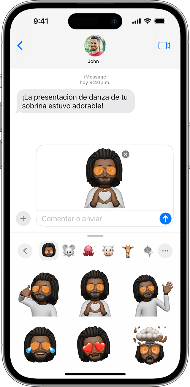 iPhone en el que se muestra cómo seleccionar un sticker de Memoji.