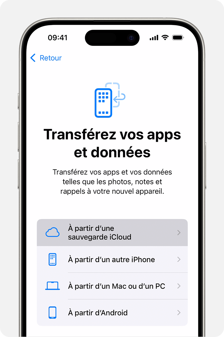 Un iPhone affichant l’option À partir d’une sauvegarde iCloud sélectionnée