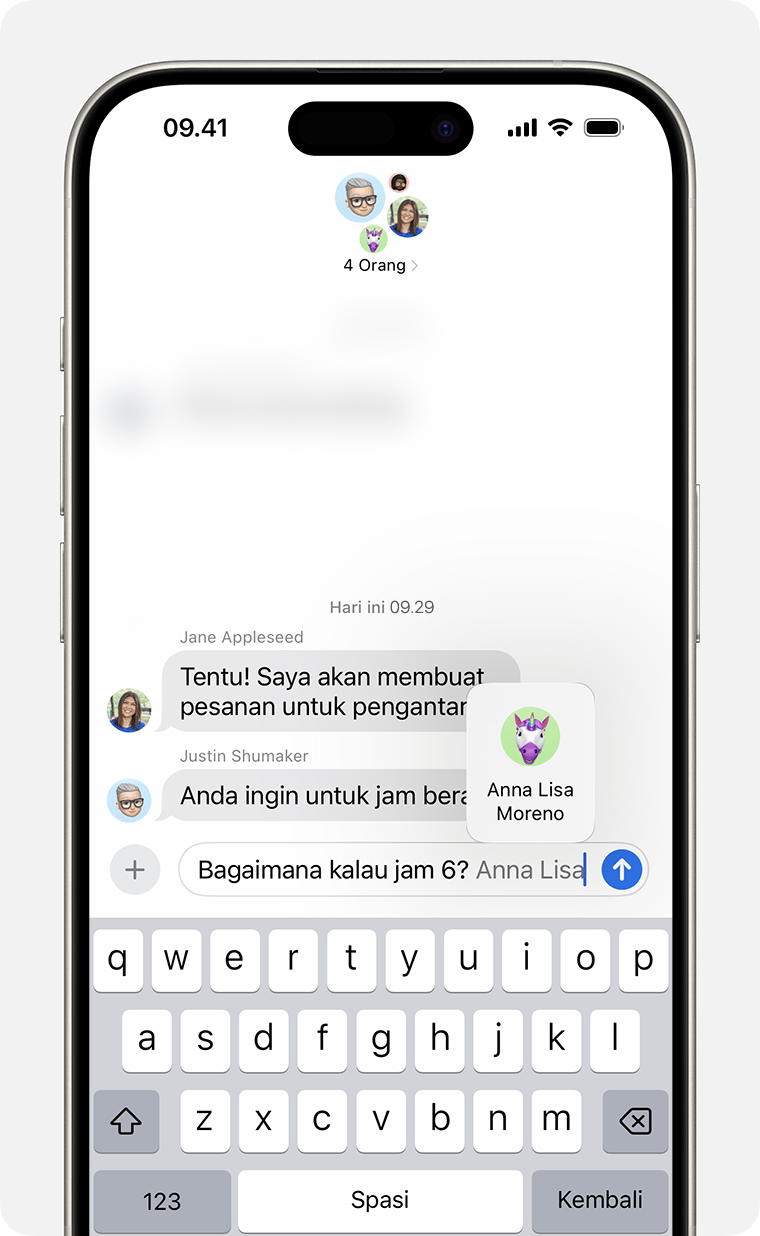 iPhone menampilkan cara mengirim sebutan dalam pesan teks. Ketik @ diikuti nama orang.