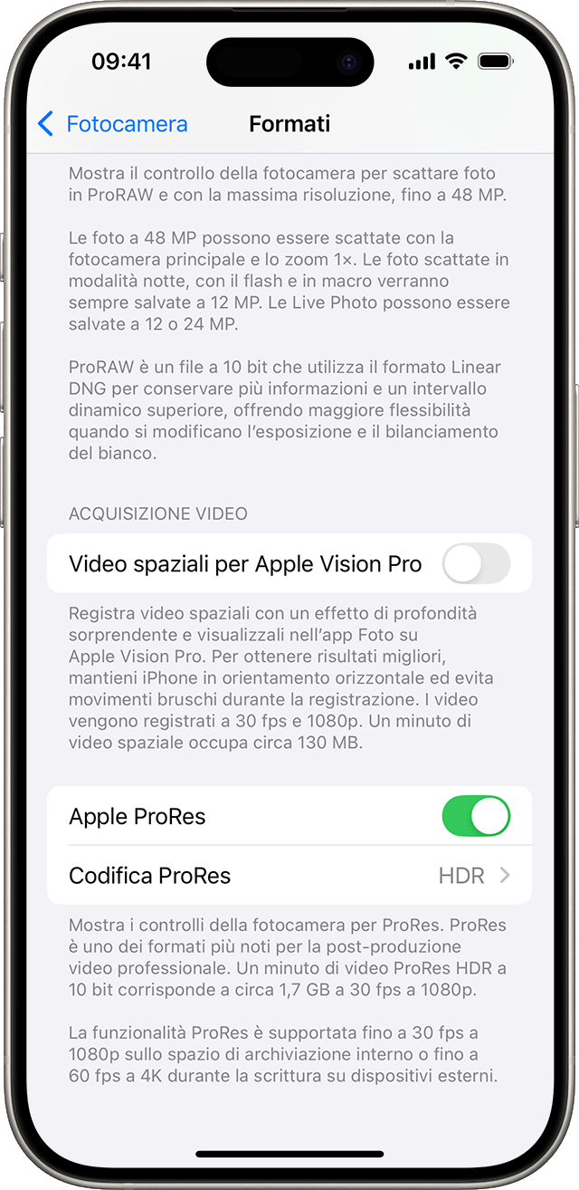 Un iPhone che mostra le impostazioni relative ai formati per la fotocamera