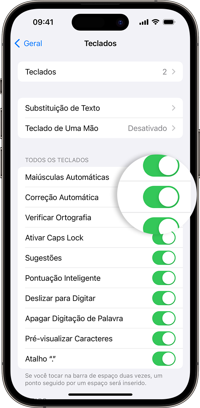 Tela do iPhone mostrando como ativar a correção automática.