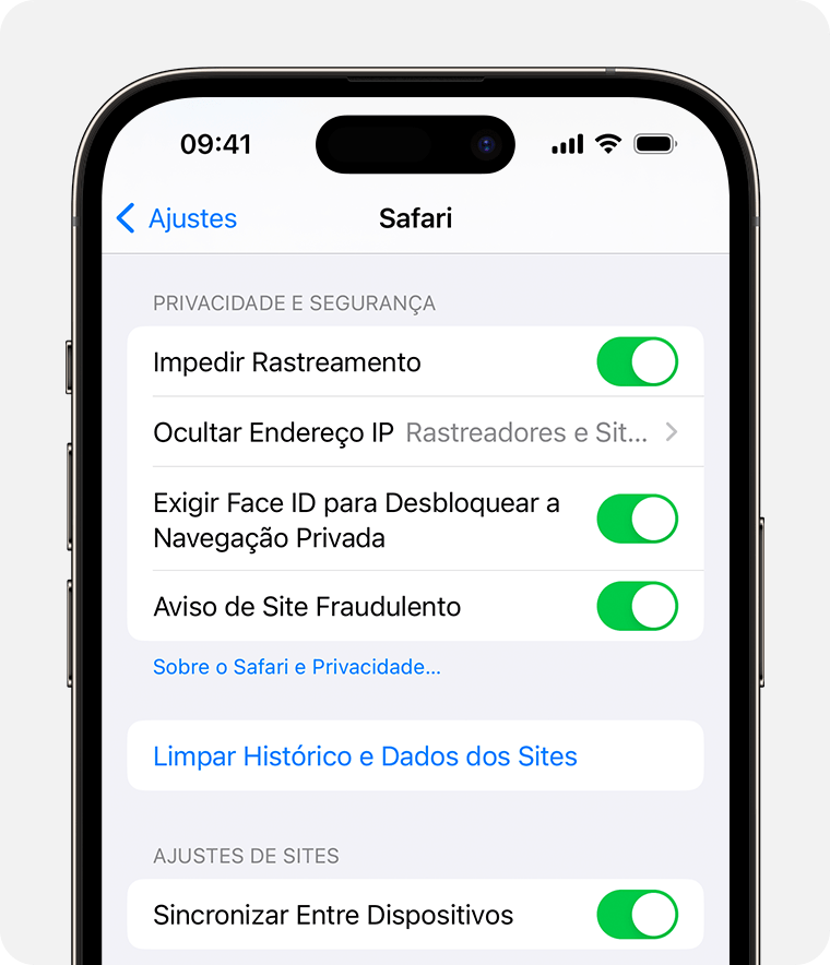 Em ajustes do Safari, você pode exigir o Face ID para desbloquear as janelas de Navegação Privada.