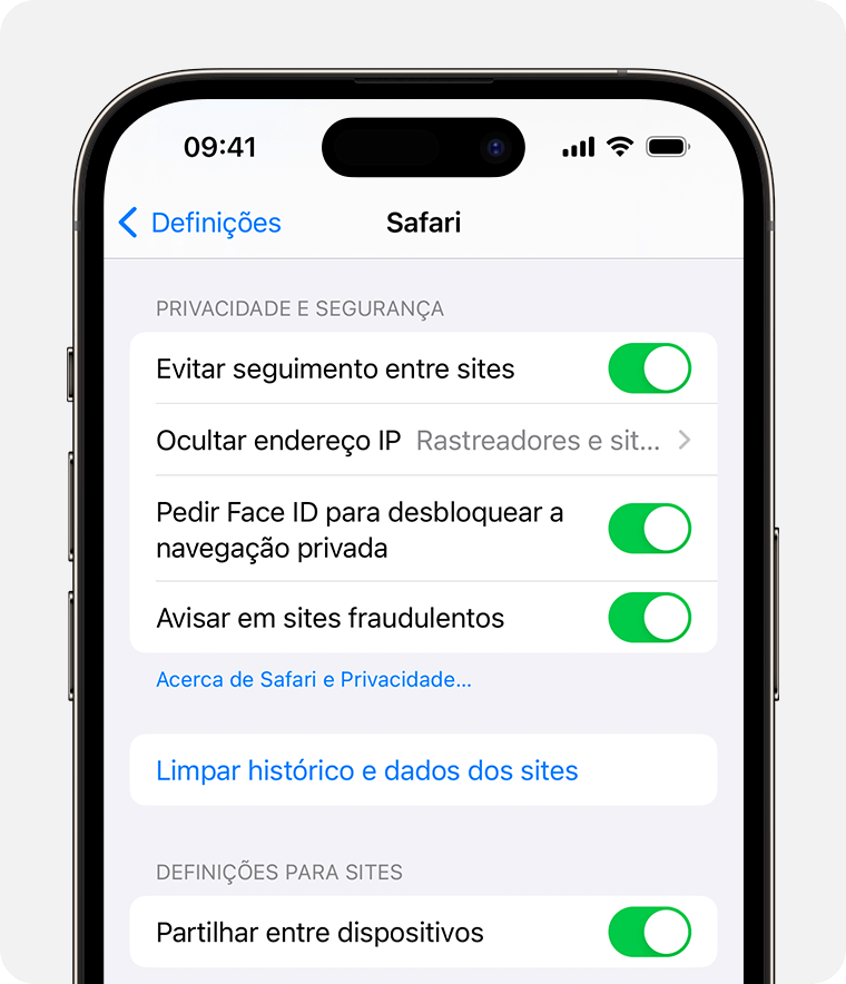 Nas definições do Safari, pode pedir Face ID para desproteger as janelas de navegação privada.