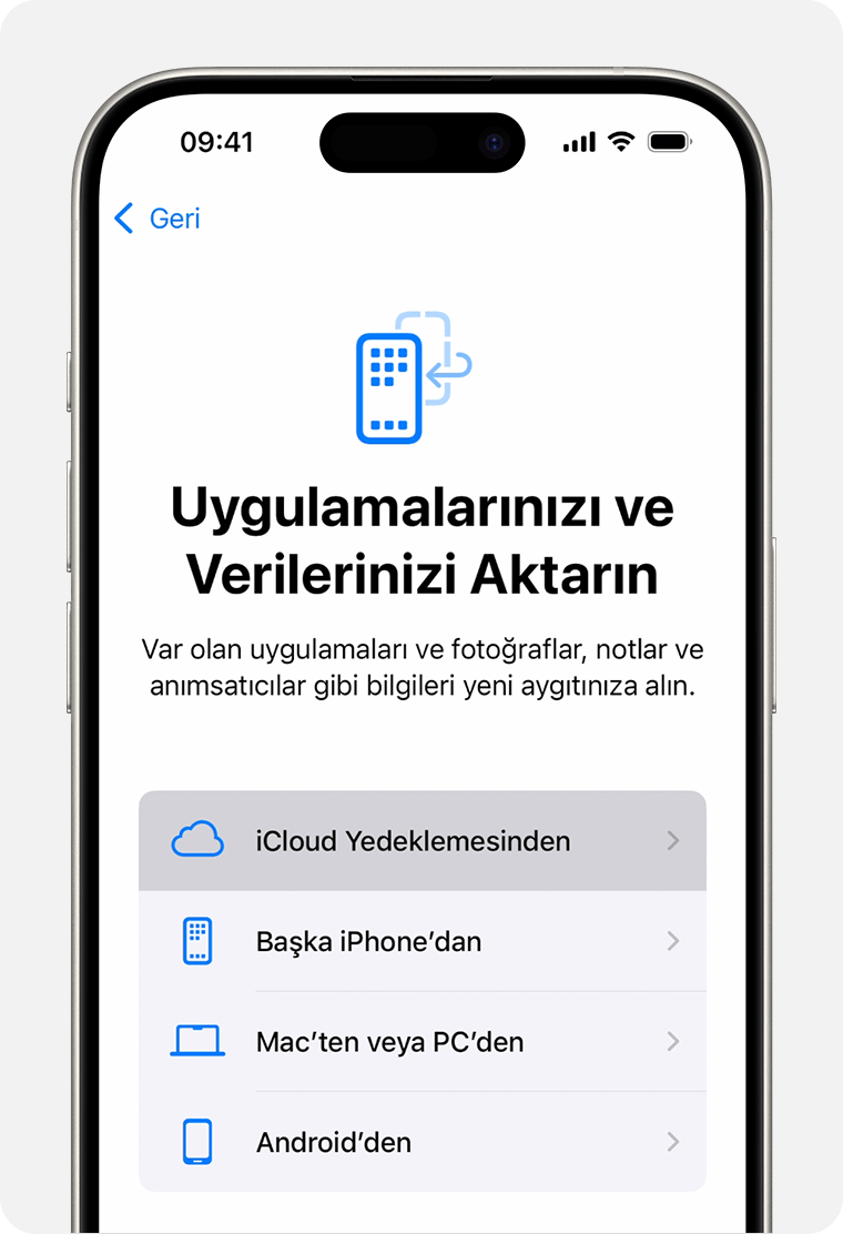 Belirlenmiş seçenek olarak iCloud Yedeklemesinden'i gösteren bir iPhone