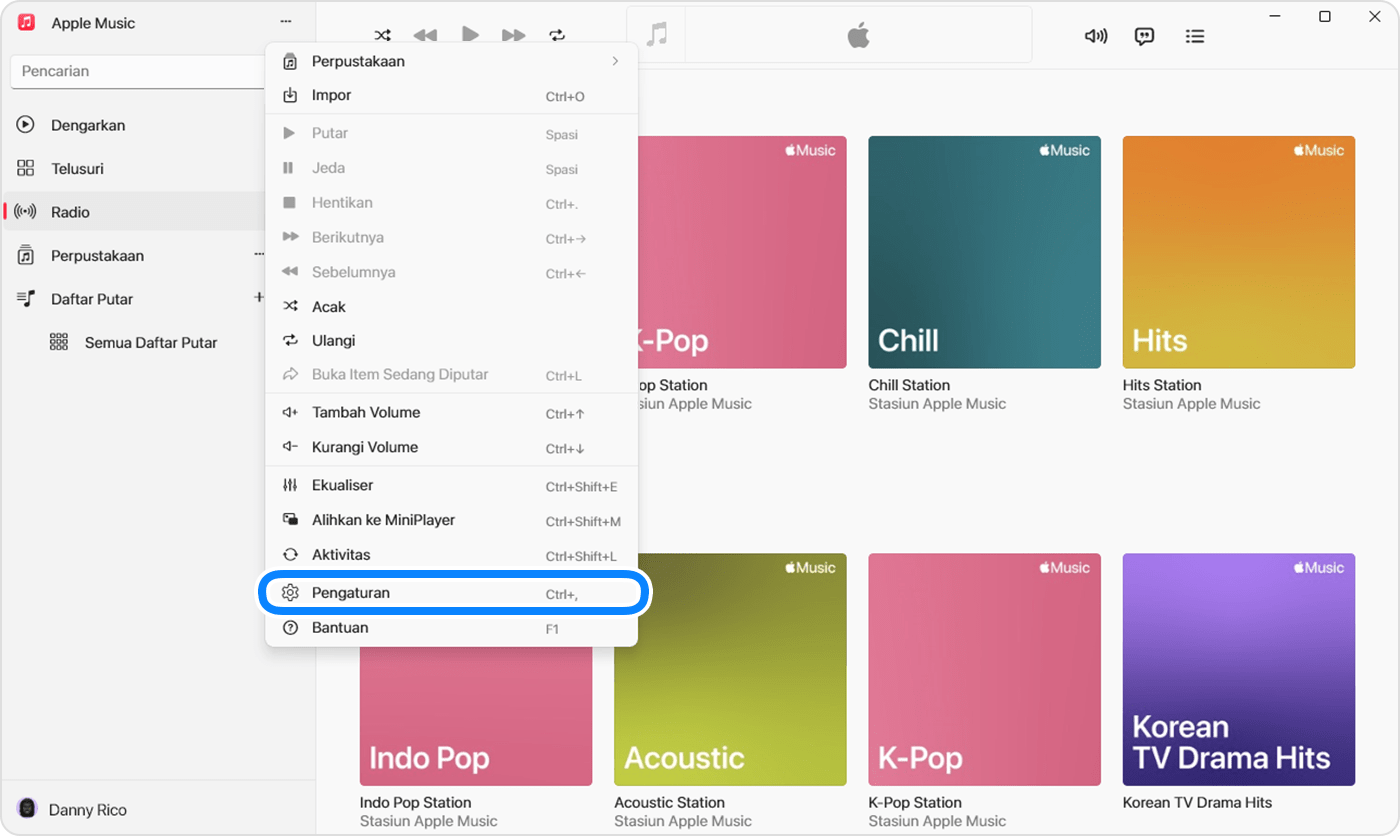 App Apple Music untuk Windows menampilkan Pengaturan di menu yang muncul saat Anda mengeklik tindakan bar samping.